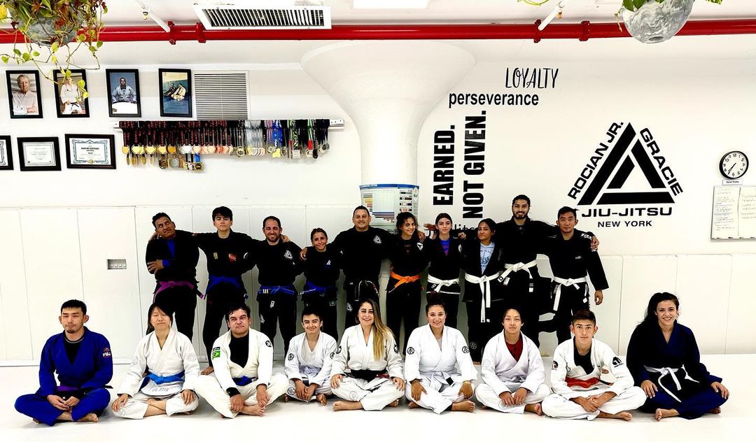 Avoid Embarrassing Yourself as a Brazilian Jiu-Jitsu White Belt, by  Nicholas Jasset